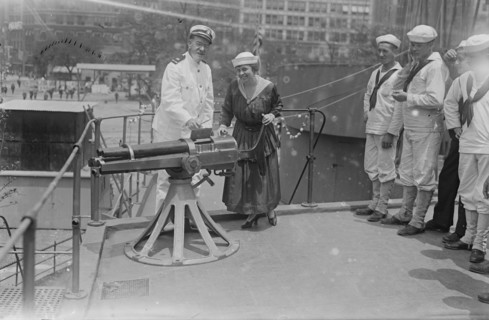 Mabel Garrison & Captain Pierce, 16 Jul 1917. Creator: Bain News Service.
