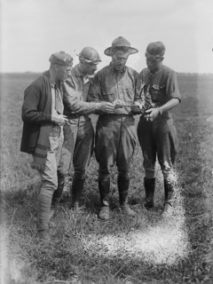 H.G. Smith, Lt. H.H. Simons, Capt. R.L. Taylor & Sgt. B.S. Robertson, 1917. Creator: Bain News Service.