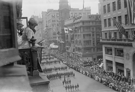 Army on 5th Ave., 30 Aug 1917. Creator: Bain News Service.