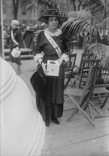 Mrs. Lounsbery Perry, 1918. Creator: Bain News Service.