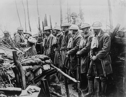 U.S. infantry & machine gun men assigned in trenches, between c1915 and c1920. Creator: Bain News Service.