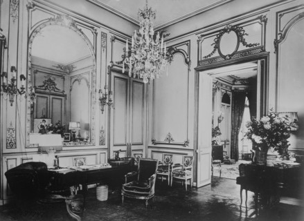 Col. House's Office, Paris, 3 Dec 1918. Creator: Bain News Service.