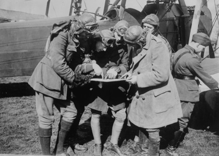 British aviators consulting, between 1914 and 1918. Creator: Bain News Service.