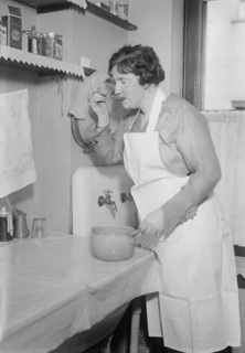Olive Kline, between c1915 and c1920. Creator: Bain News Service.
