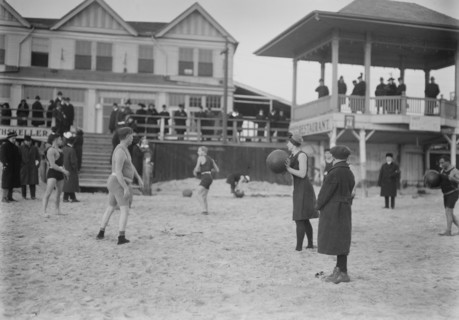 Coney Isl., 1/3/15, 1915. Creator: Bain News Service.
