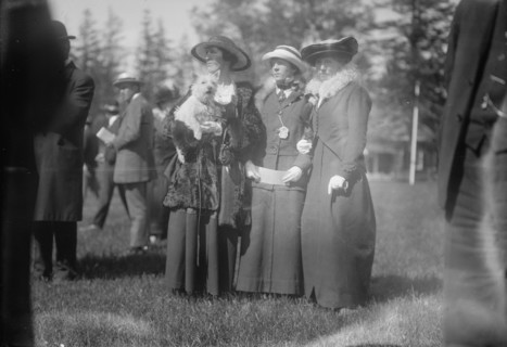 Mrs. H.K. Vingut -- Mrs. Henry Bell -- Mrs. Gillmore, between c1910 and c1915. Creator: Bain News Service.