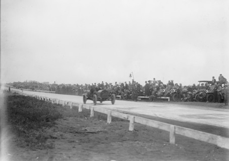 Dawson's "Marmon", 1910. Creator: Bain News Service.