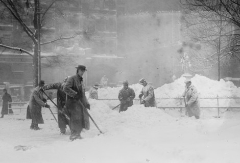 Shovelling snow in City Hall Park, New York, 1910. Creator: Bain News Service.