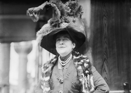 Mrs. A. Crocker Gourand [i.e., Gouraud], 1911. Creator: Bain News Service.