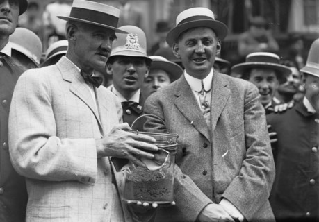First earth from Lexington Ave subway, D. McManus & T Stack, chief engineer, between c1910 and c1915 Creator: Bain News Service.