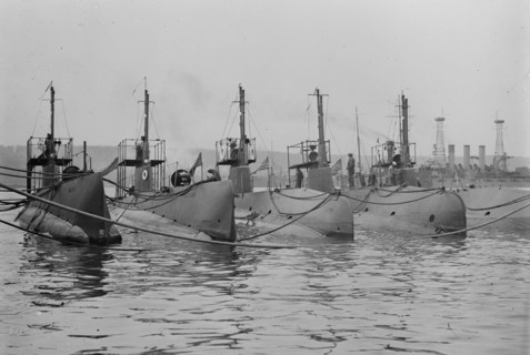 SALEM, GRAYLING, TARPON, OCTOPUS, BONITA, and NEBRASKA, 1911. Creator: Bain News Service.