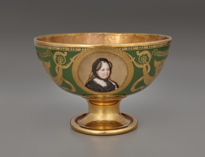 Bowl (Jatte À Fruits Hémisphérique) With Portraits Of Catherine The Great Of Russia (1729..., 1812. Creator: Unknown.