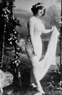 Pearl Aufrere, between c1910 and c1915. Creator: Bain News Service.