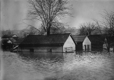 Flood in East end of Cincinnati - 1913 Creator: Bain News Service.