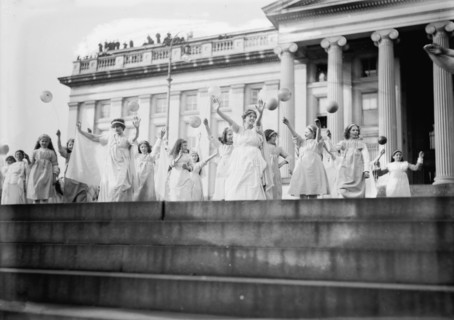Tableaux, Treasury Wash., D.C. (Suff. Pageant), 1913. Creator: Bain News Service.
