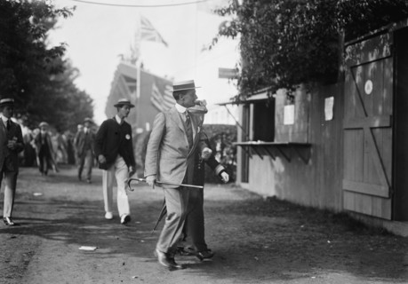 Finley Shepard & wife, 1913. Creator: Bain News Service.