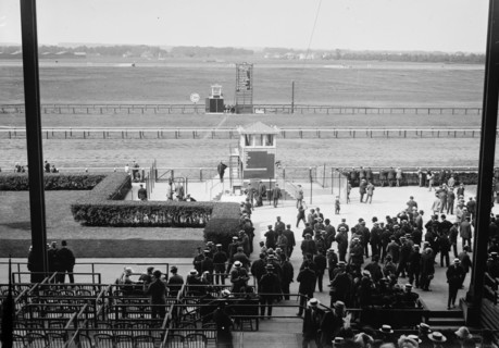 Belmont Park, 1913. Creator: Bain News Service.