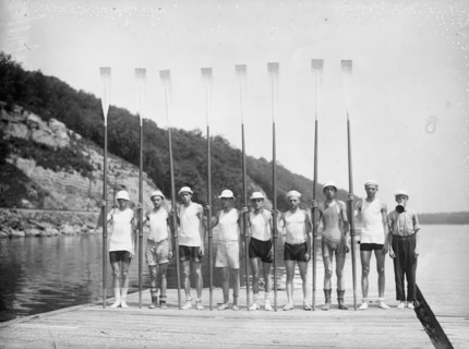 Columbia Varsity 8 (1913), 1913. Creator: Bain News Service.