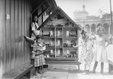 N.Y. Playground, between c1910 and c1915. Creator: Bain News Service.