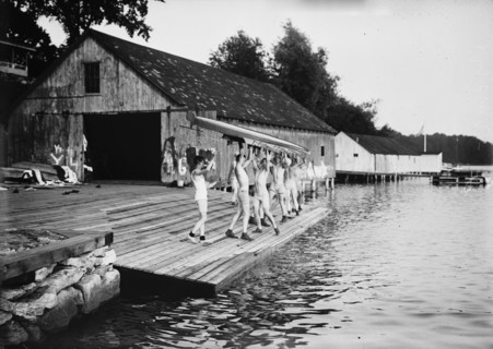 Yale Varsity 8, between c1910 and c1915. Creator: Bain News Service.