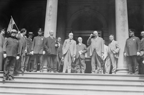 Appleton, Gaynor, Schiff & Ridder, 1913. Creator: Bain News Service.