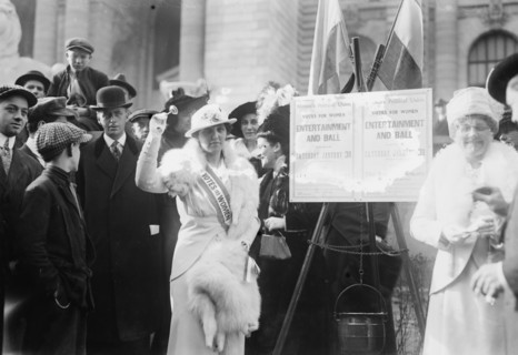 Mrs. Sidney Berg, Mrs. Calvin Thompkins, 1914. Creator: Bain News Service.