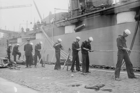Getting deck lashings in shape -- NEW YORK, between c1910 and c1915. Creator: Bain News Service.