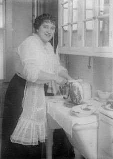 Mme. Ober, 1914. Creator: Bain News Service.