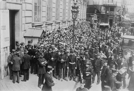 Paris -- crowd before Bank of France, between c1910 and c1915. Creator: Bain News Service.
