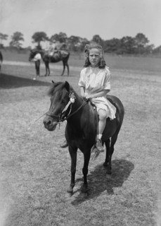 Alice de Goicouria Belmont on "Beauty", 1918. Creator: Bain News Service.