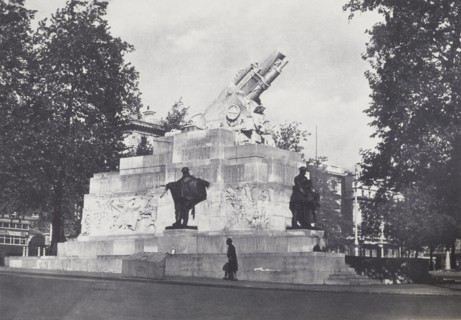 Royal Artillery Memorial. From the album: Photograph album - London, 1920s. Creator: Harry Moult.