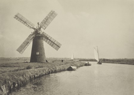 Potter Heigham, Norfolk Broads. From the album: Photograph album - England, 1920s. Creator: Harry Moult.