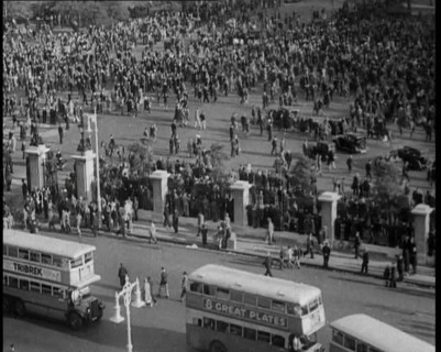 Crowd on Hyde Park, 1930s. Creator: British Pathe Ltd.