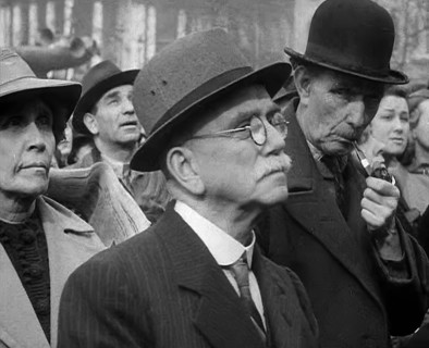 Crowds Listening to Speeches in Trafalgar Square, 1942. Creator: British Pathe Ltd.