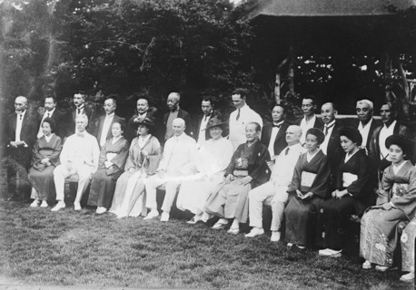 E.T. Gray & wife at Tokyo, between c1915 and c1920. Creator: Bain News Service.