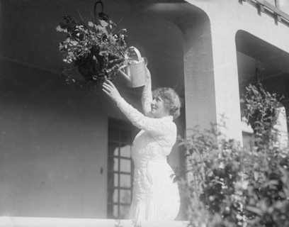 Mme. Gadski, Bay Shore, 1915. Creator: Bain News Service.