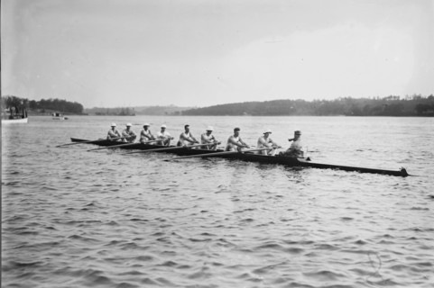 Harvard Fresh. 8, between c1910 and c1915. Creator: Bain News Service.