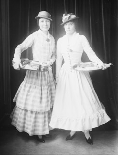 (Mrs. H. Kinnicutt) Mrs. Fuller Potter, Mrs. H.W. Howe, 1915. Creator: Bain News Service.