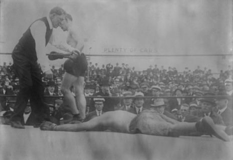 Geo. Chip k.o.'s Billy Murray, between c1910 and c1915. Creator: Bain News Service.