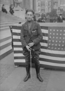 Paul Ingolevitch [i.e. Iogolevitch] with violin, between c1915 and c1920. Creator: Bain News Service.