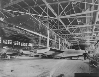 Curtiss H-12 [plane], between c1915 and c1920. Creator: Bain News Service.