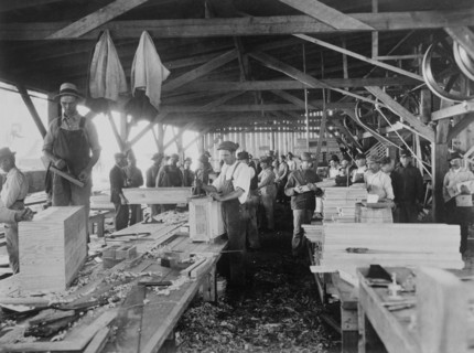 Making buoyancy boxes, between c1915 and c1920. Creator: Bain News Service.