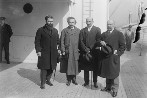 Mossessohn, [Albert] Einstein, [Chaim] Weizmann and Ussischkin [Ussishkin], between c1915 and c1920. Creator: Bain News Service.