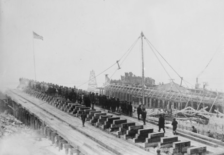 Submarine Co. yard, Newark, between c1915 and c1920. Creator: Bain News Service.