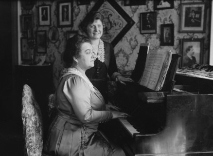 Gina Viafora, Evelyn Herbert, between c1915 and c1920. Creator: Bain News Service.