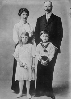 Earl of Athlone and family, between c1910 and c1915. Creator: Bain News Service.