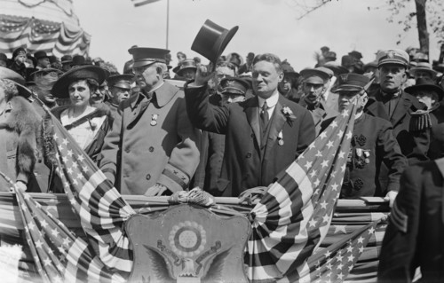 Mrs. C.S. Whitman, Gen. J.F. Bell, Gov. Whitman, 1917. Creator: Bain News Service.
