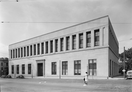 Virginia State Library & Courthouse, Richmond, Virginia, 1941. Creator: Gottscho-Schleisner, Inc.