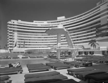 Fontainebleau Hotel, Miami Beach, Florida, 1955. Creators: Gottscho-Schleisner, Inc, Morris Lapidus.