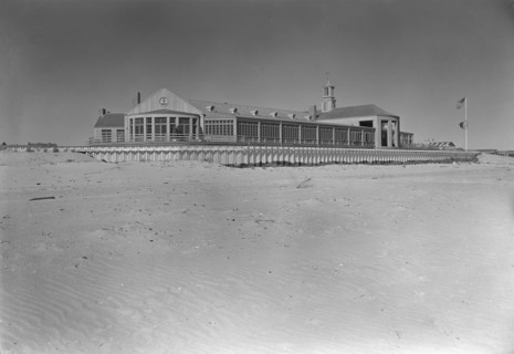 The Dunes Club, Narragansett, Rhode Island, 1939. Creator: Gottscho-Schleisner, Inc.
